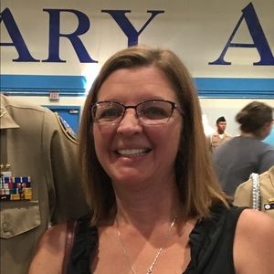 Meet your Posher, Kelli